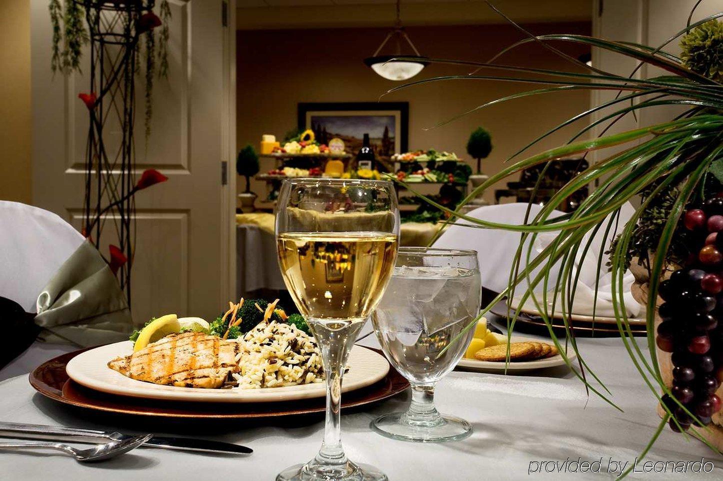 Hilton Garden Inn Tri-Cities/Кенневик Ресторан фото